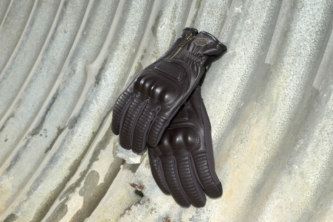 Gants moto : L’art de marier protection, sensations et style iconique